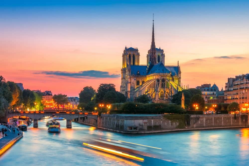 How to Plan A Perfect Day in Paris